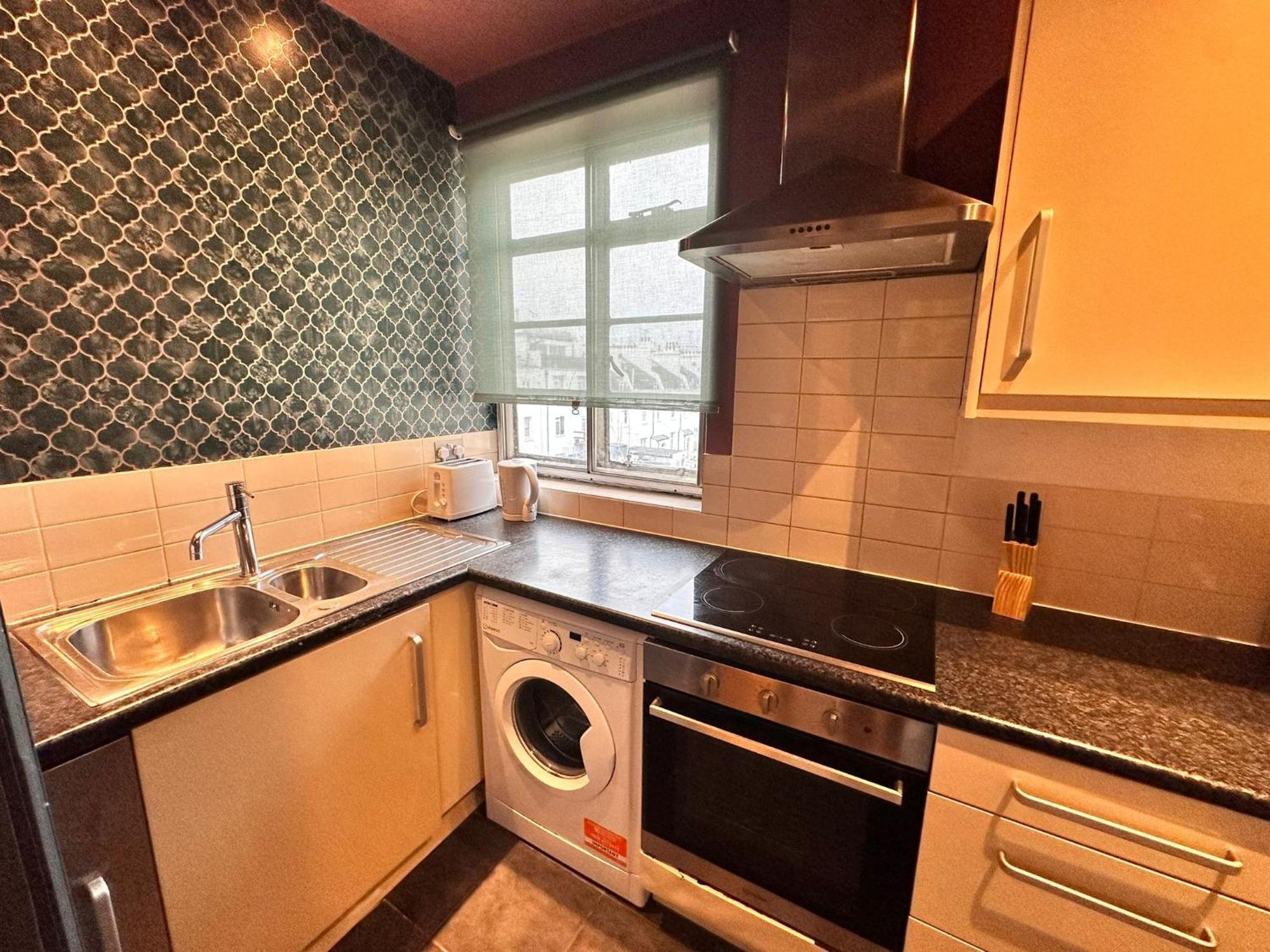Paddington Station - 2-Bedrooms, 2-Baths And Living Room - Posh Apartment In Central ลอนดอน ภายนอก รูปภาพ